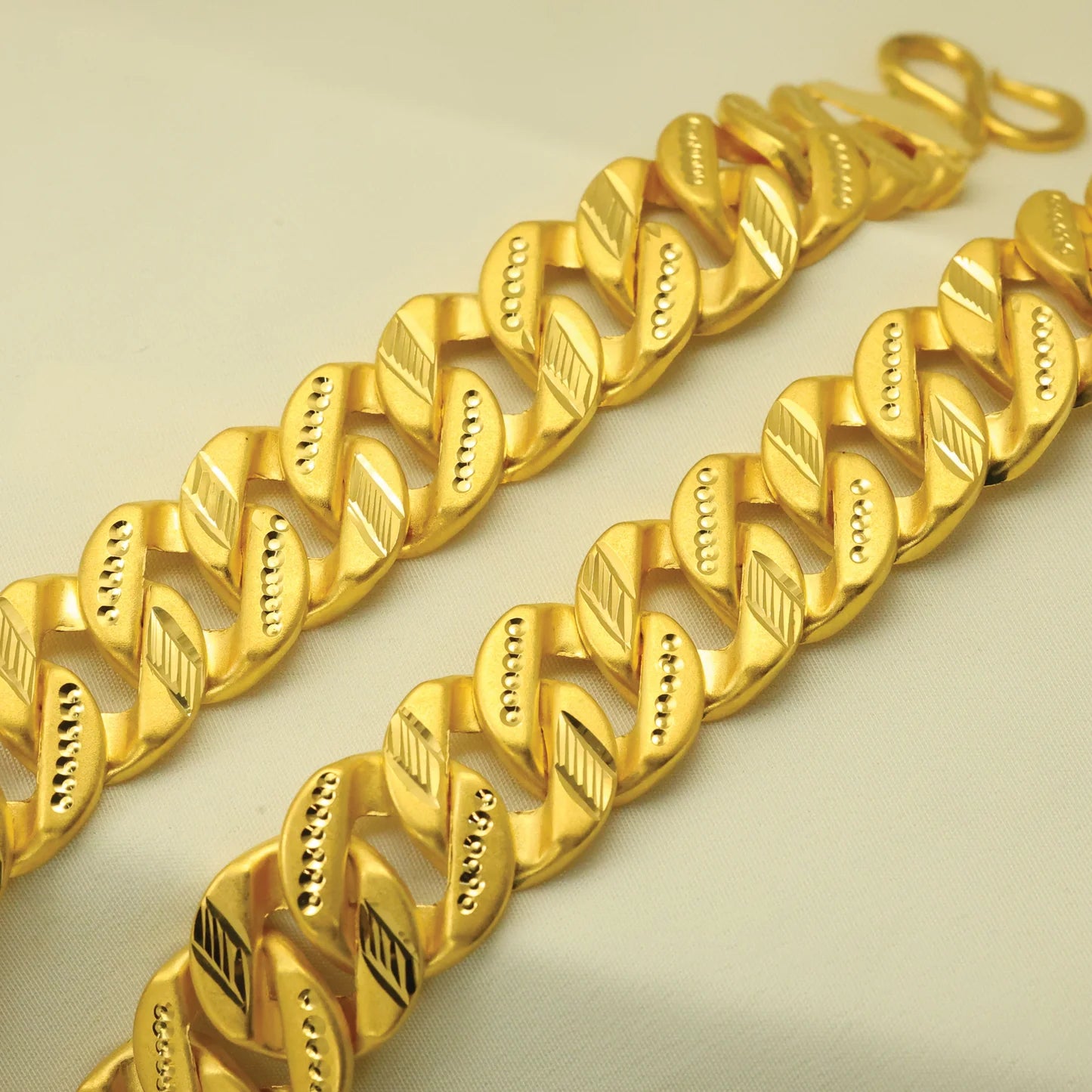 24Kt Gold Plated Heavy Design Gents Chain - Handa Bangles