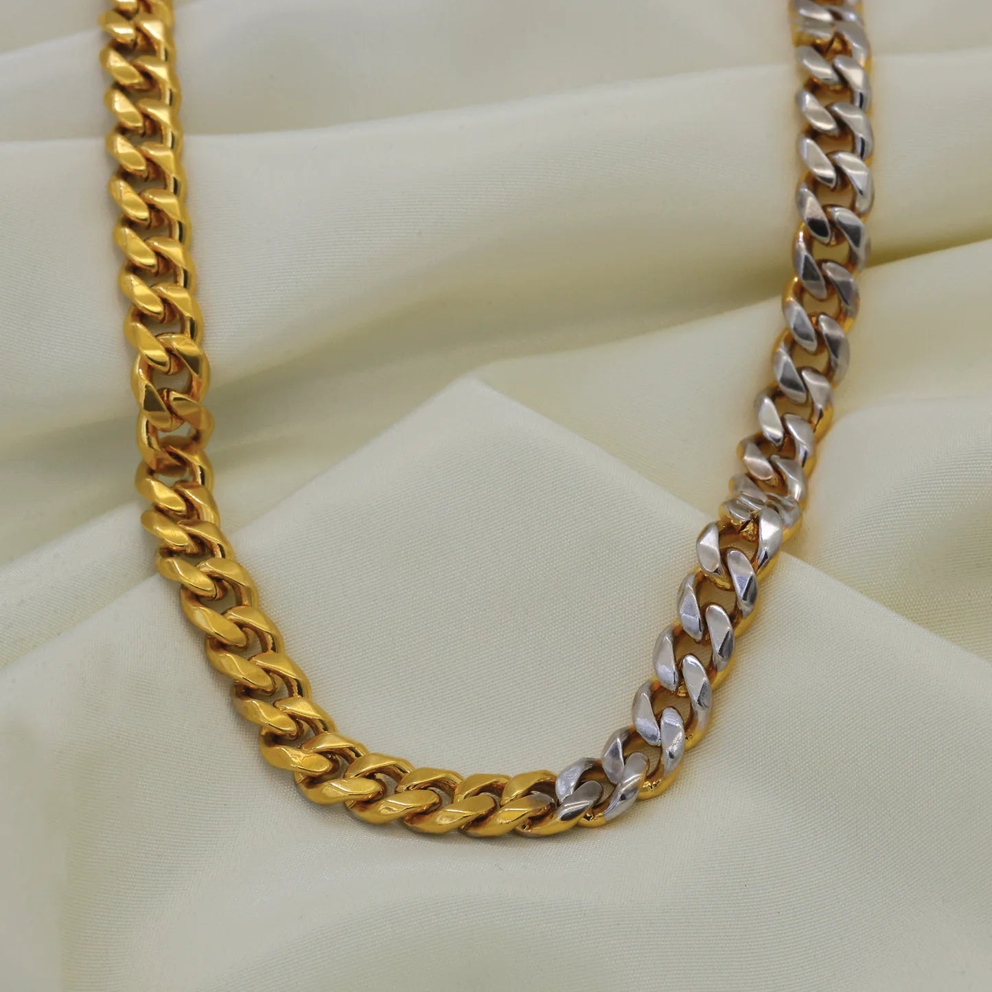 24kt Gold Plated Unique Design With Rhodium Polish Gents Chain - Handa Bangles