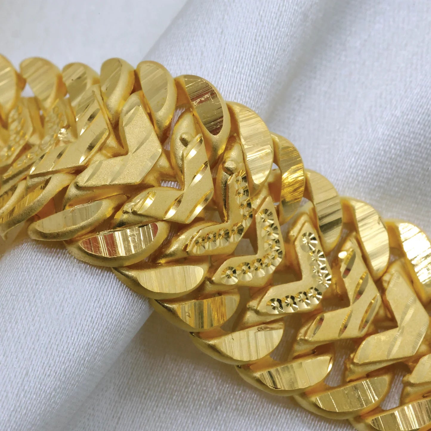 24Kt Gold Plated Best Quality Gents Bracelet - Handa Bangles