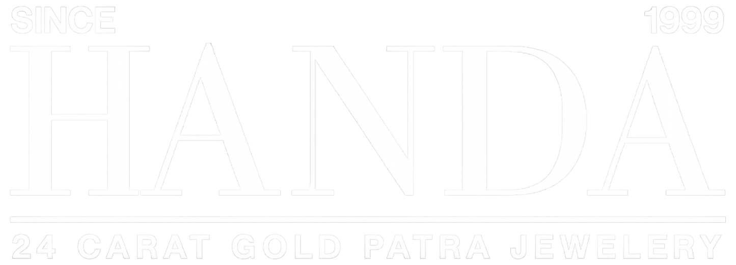 White HANDA Logo